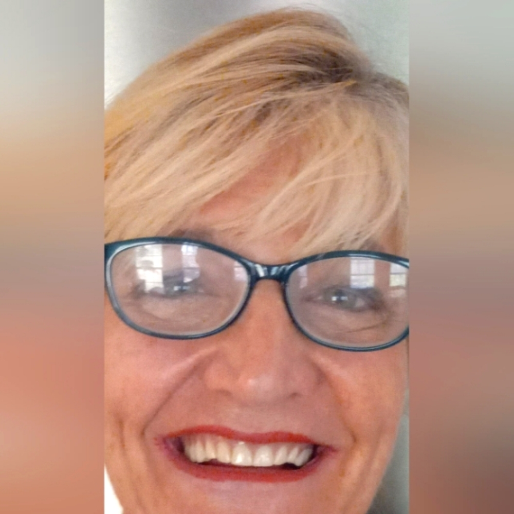 Meet your Posher, Cora